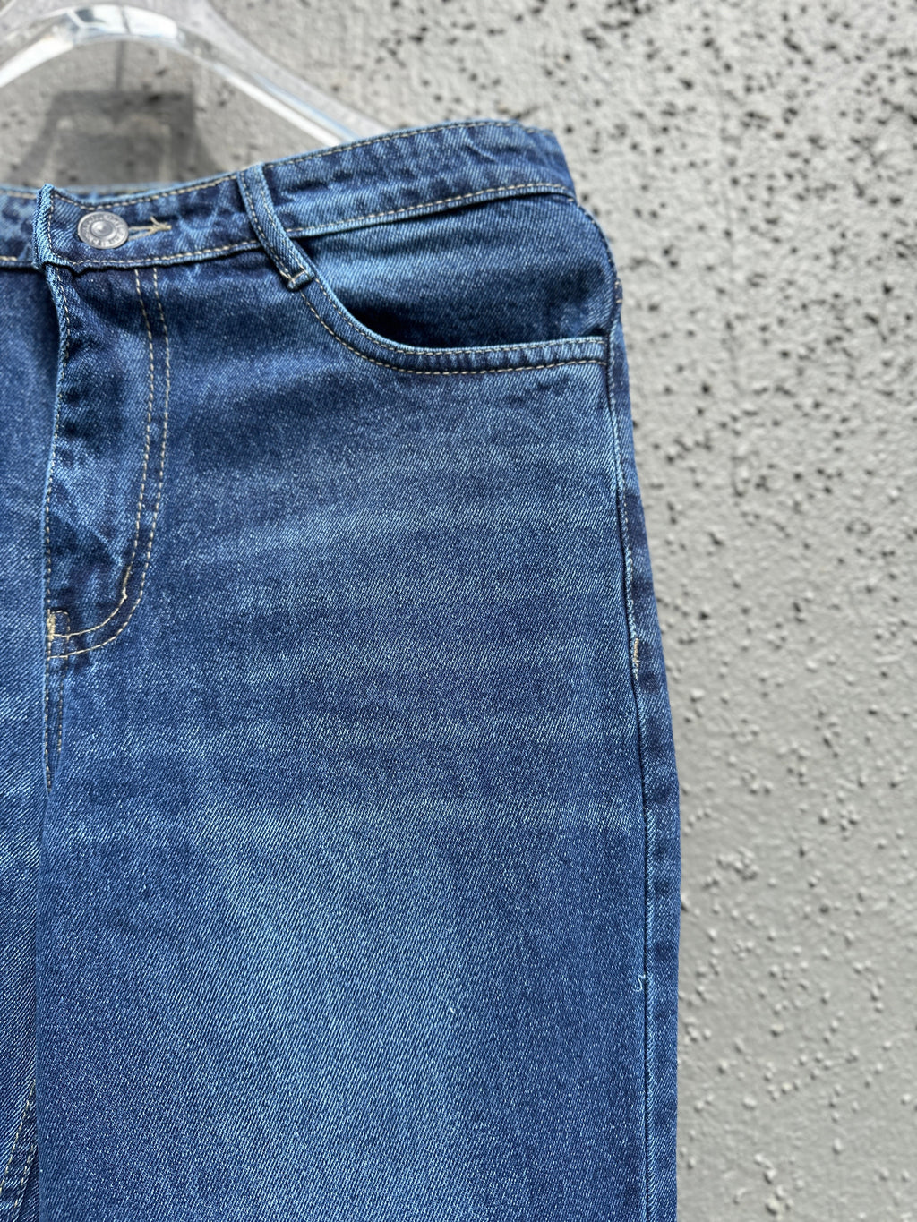 Blue Vintage Straightfit-Jeans The Devil Boutique